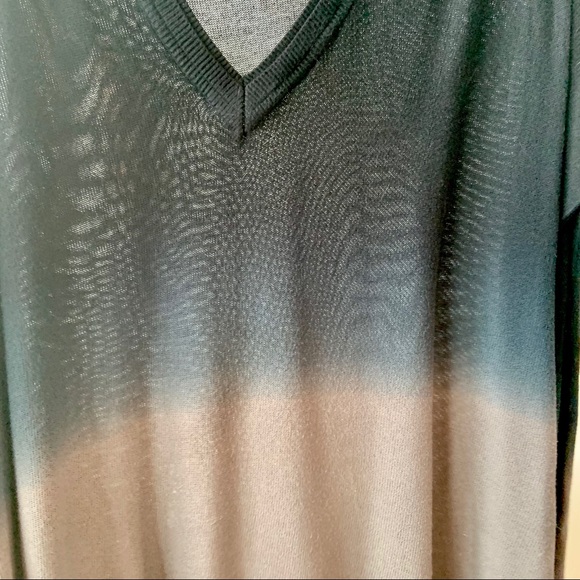 Blue to gray hombre sweater Pins & Needles lg $16 - Picture 3 of 8